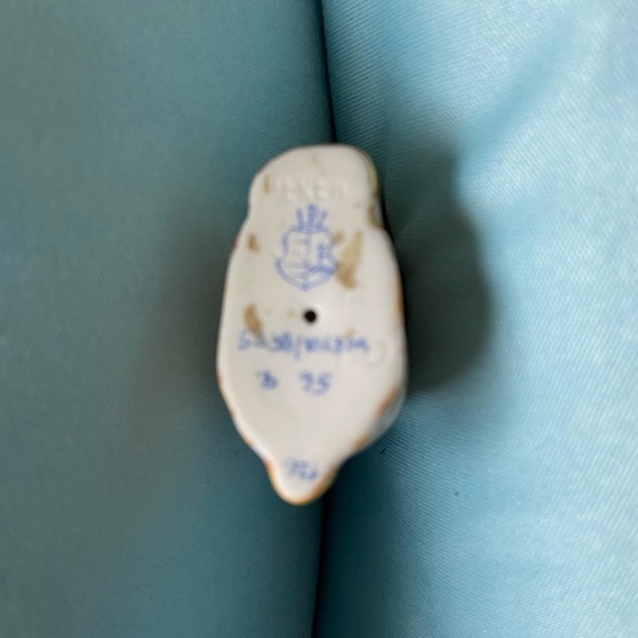 Herend Porcelain Miniature Rabbit - Picture 5 of 8